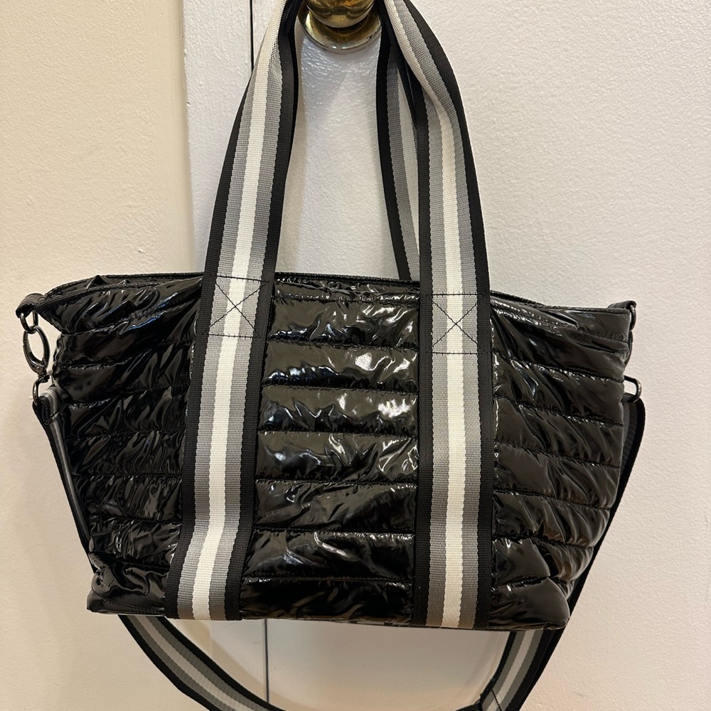 THINK ROLYN Wingman Tote - Picture 2 of 9